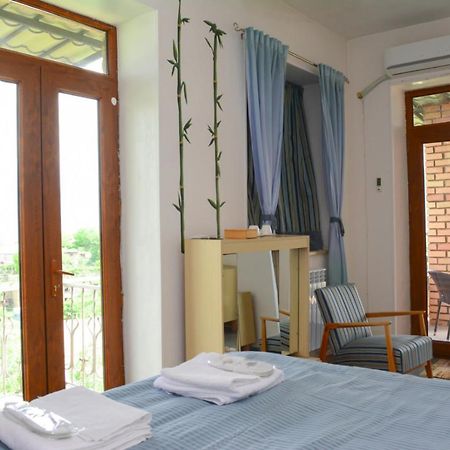 Old Bridge B&B Yeghegnadzor エクステリア 写真